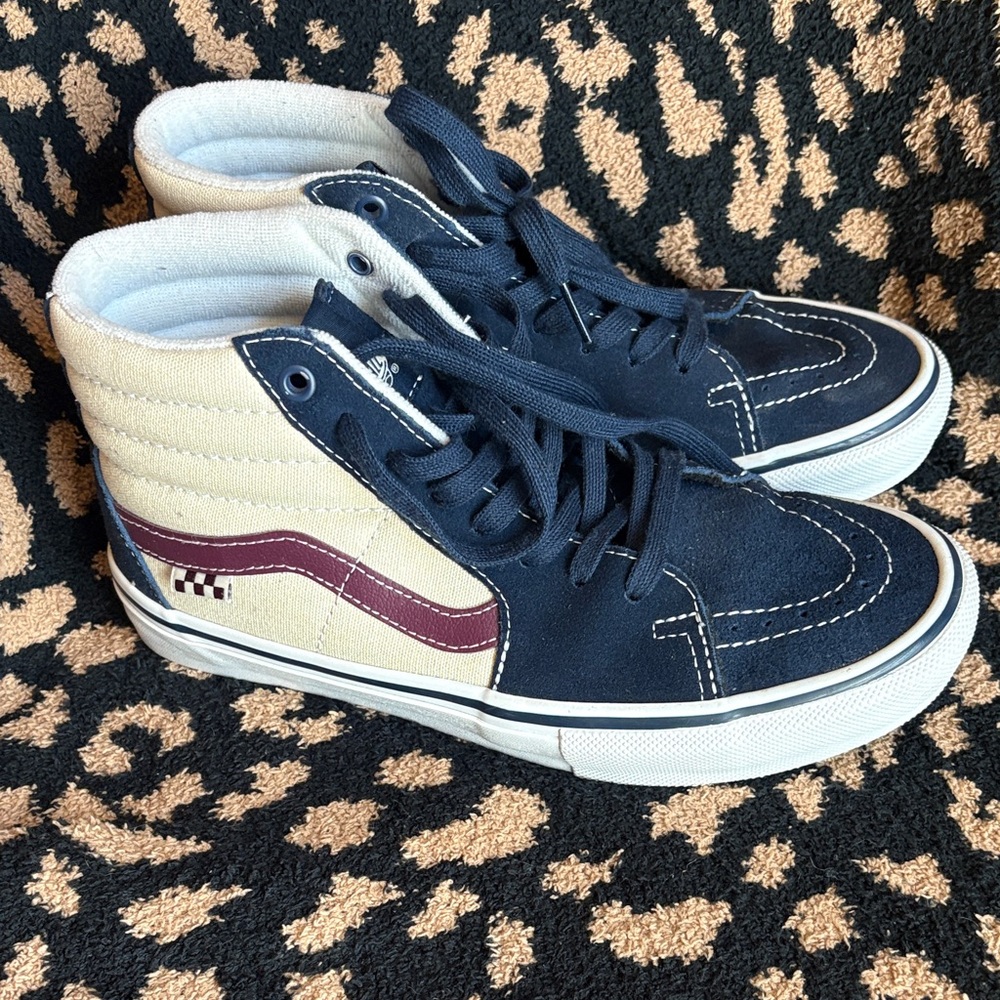 Vans man Sneakers - Navy, Cream, and Burgundy